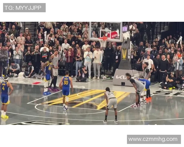 足球明星们惊叹库里精彩表现观看他的打球视频引发热议