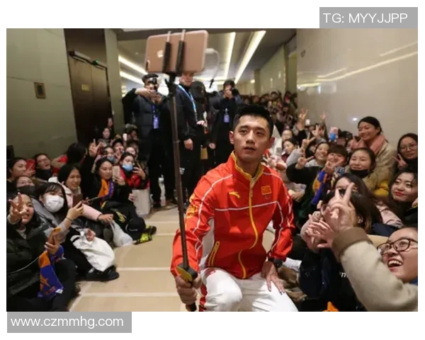 足球明星张继科精彩瞬间照片集锦展现其运动魅力与风采